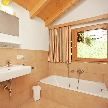 Luxurious In With Sauna Alpesi faház