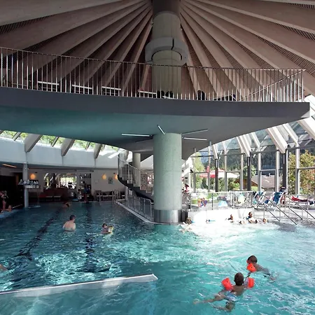 Drive-in With Sauna, Just A Short Walk From The Bus With Connections To The Wildkogel And Zillertal Arena Feriehus *