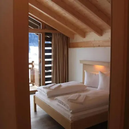 Alpine With Balcony & Sauna Nyaraló Wald im Pinzgau
