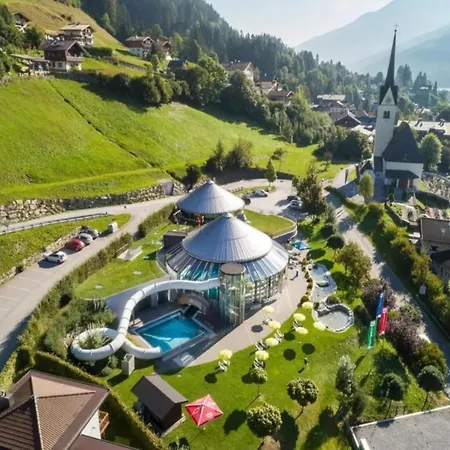Alpine With Balcony & Sauna * Wald im Pinzgau