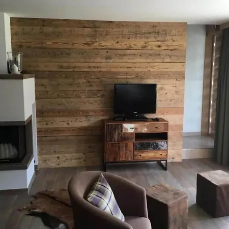 Alpine With Balcony & Sauna * Wald im Pinzgau